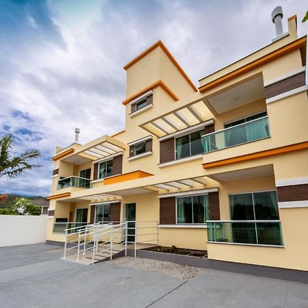 Vila Beach Residence Пінєйра Екстер'єр фото
